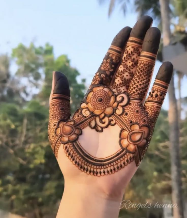 unique-royal-front-hand-mehndi-design unique-royal-front-hand-mehndi-design